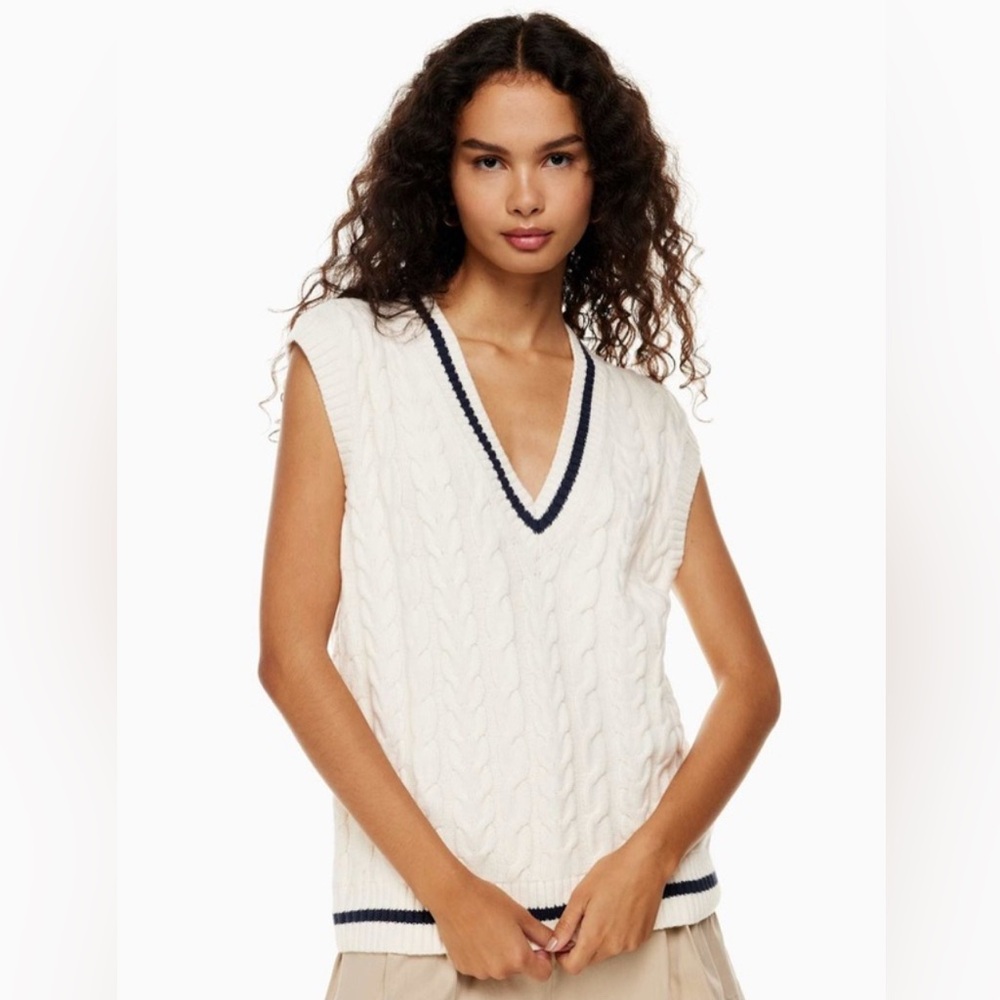 Sunday Best V-Neck Cable Knit Sweater Vest - White and Black